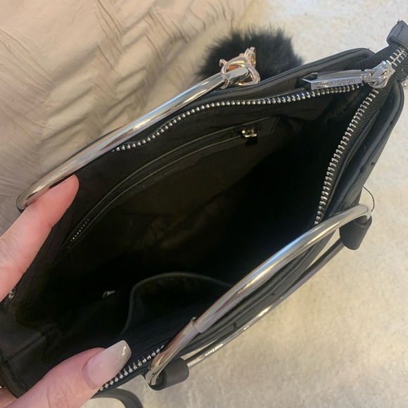 BCBG crossbody/shoulder bag - Picture 3 of 3